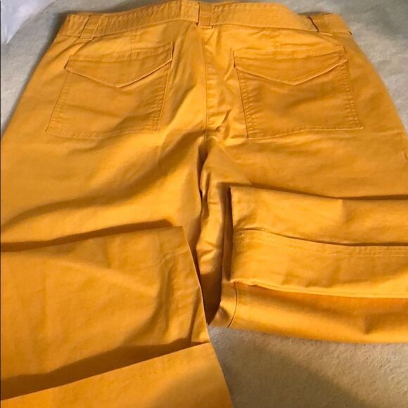 NWT Loft Wide Leg Capris Mustard Yellow Size 10 - Picture 4 of 7